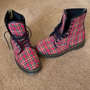 Rare dr martens boots, tartan, size7,5-8.